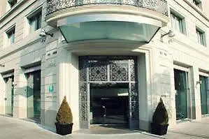 Amister Apartments Via Augusta Barcelona Spain